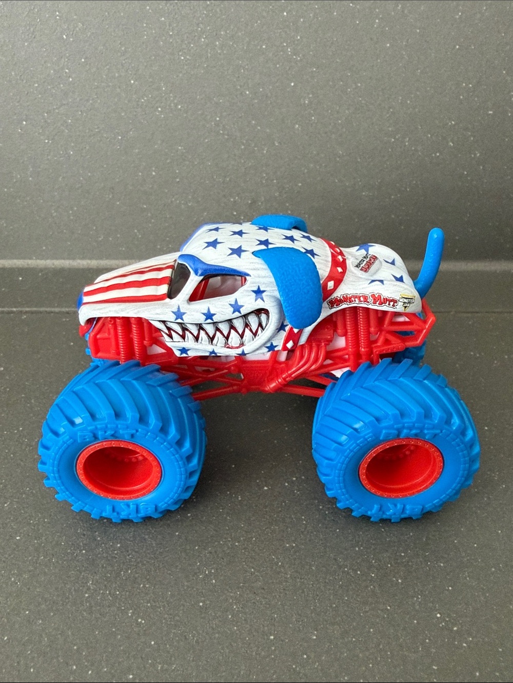 Monster Jam 2026 Stars and Stripes Monster Mutt Walmart exclusive NEW from box